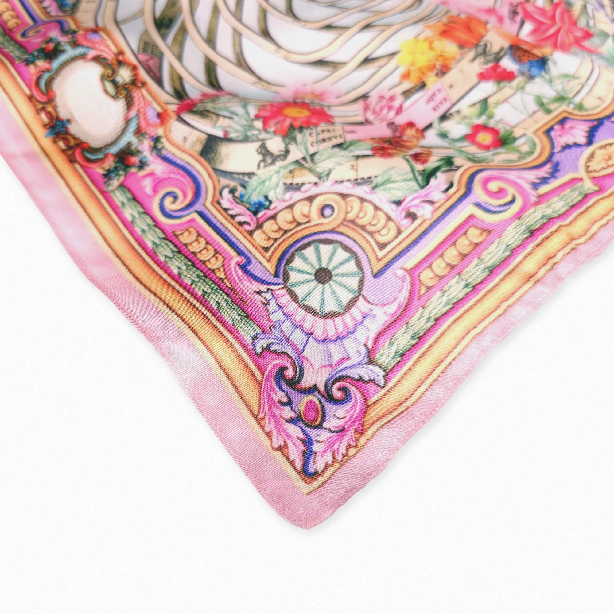 Elegant men’s mulberry silk pocket square – detailed corner view highlighting baby-hemmed edges and vivid colors